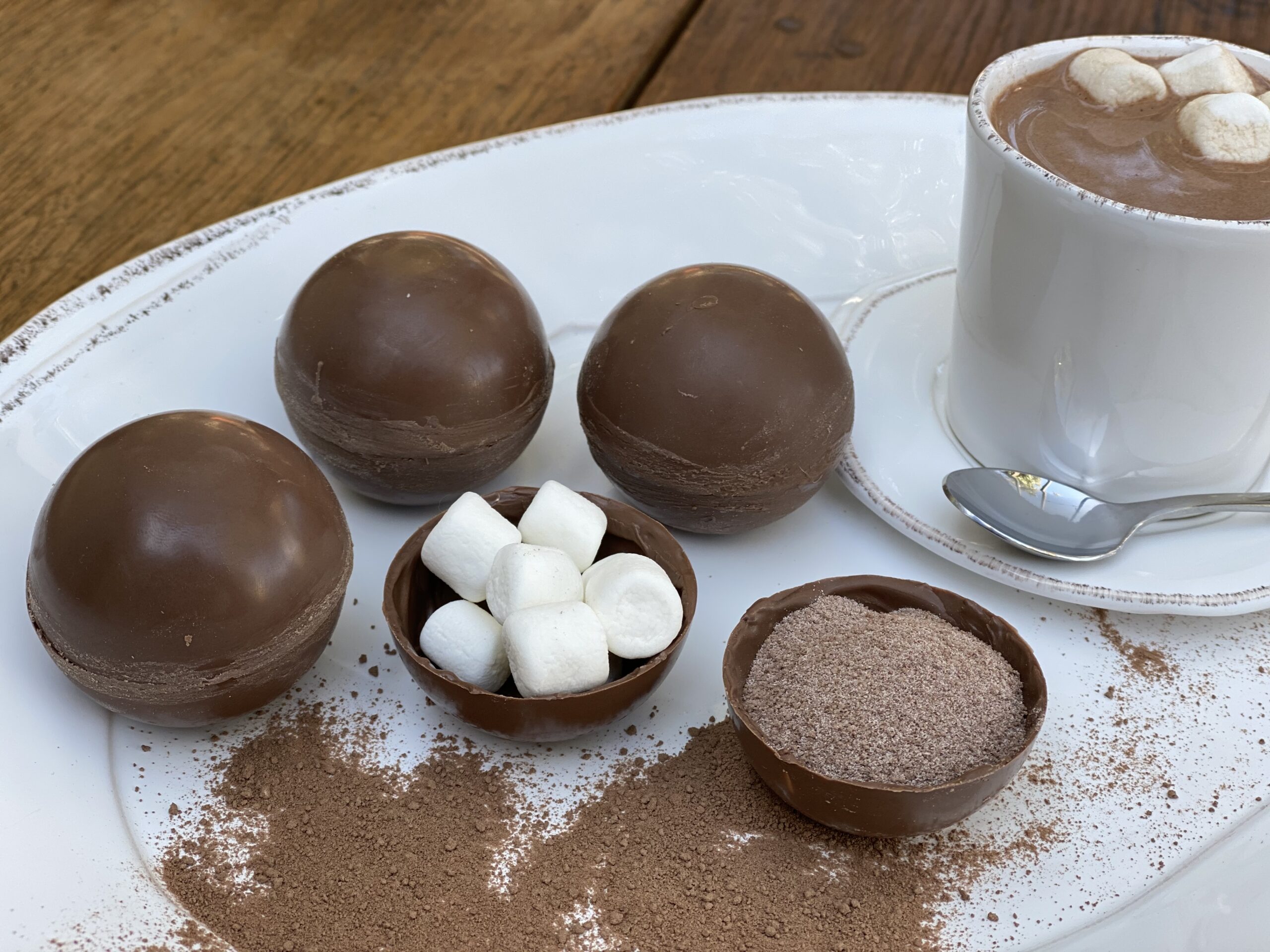 4 Hot Chocolate Bombs – Chocolate